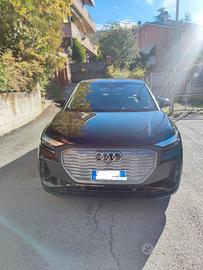 AUDI Q4 E TRON 