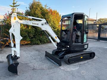 E264 - ESCAVATORE 27Q BOBCAT E26