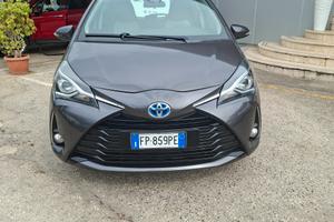 Toyota Yaris 1.5 Hybrid 73cv Business
