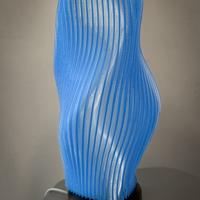 Lampada da tavolo moderna stampata in 3d