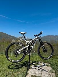 YT industries Capra cf