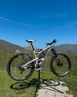 YT industries Capra cf