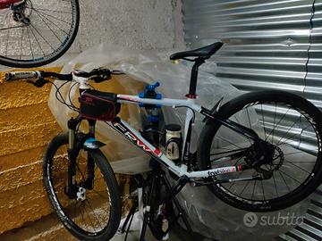 Bicicletta MTB FRW in alluminio.