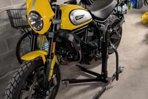 DUCATI SCRAMBLER ICON