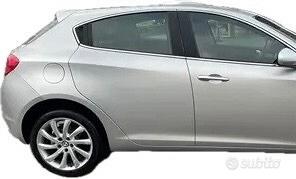 Porta posteriore destra Alfa Romeo Giulietta