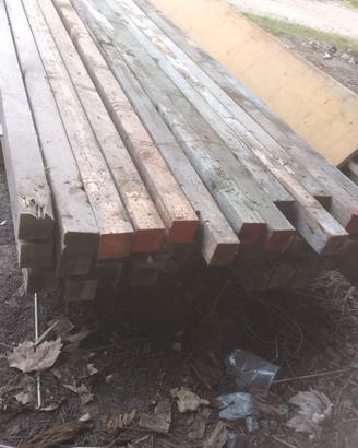 Travetti in legno 8 x 8 x 350 cm.