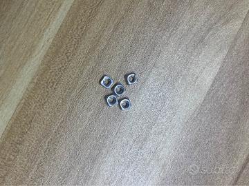 20.000 dadi quadrati M3 in acciaio inox 304