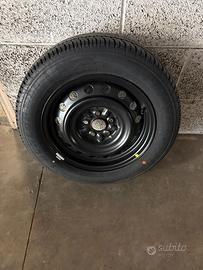 Ruota di Scorta Dunlop SP Sport 2000 - 195/60 R15 