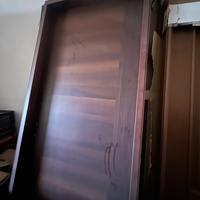 Porta marrone liscia