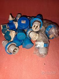 spine e prese CEE 220V. 16A 