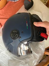 Casco nuovo mai usato