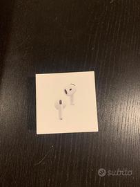 Airpods 4 con cancellazione attiva del rumore