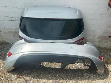 portellone e paraurti ford fiesta 2019