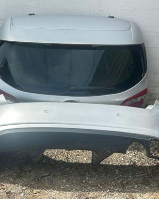 portellone e paraurti ford fiesta 2019