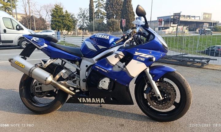 YAMAHA YZF R6 R6