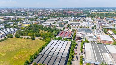 Immobile di 2225 m² a Modena