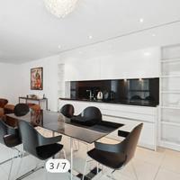 Sedie design moderne nere con base cromata