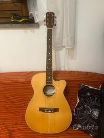 Chitarra acustica