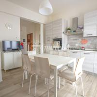 Trilocale ristrutturato con balcone e garage