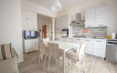 Trilocale ristrutturato con balcone e garage