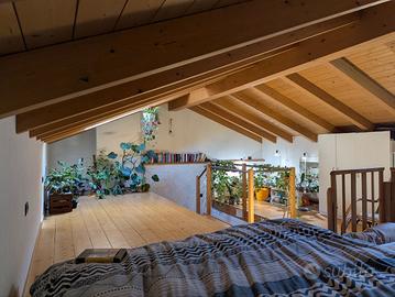 Appartamento loft ristrutturato + garage -- centro