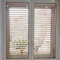 N. 5 infissi in alluminio avorio