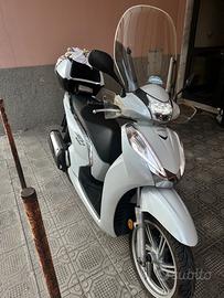 Sh 300 honda