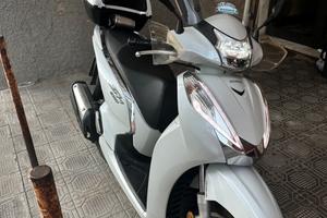 Sh 300 honda