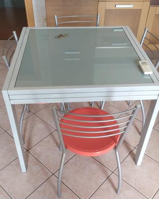 Tavolo cucina con 4 sedie