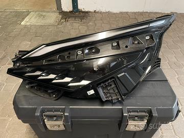 Faro anteriore sinistro Nissan Qashqai Feb 2026