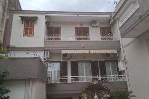 Appartamento di 3 vani con sottotetto e cantinola