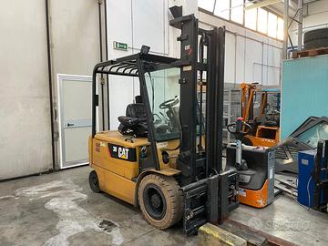 CAT EP30K - Carrello elevatore USATO 30 q.li