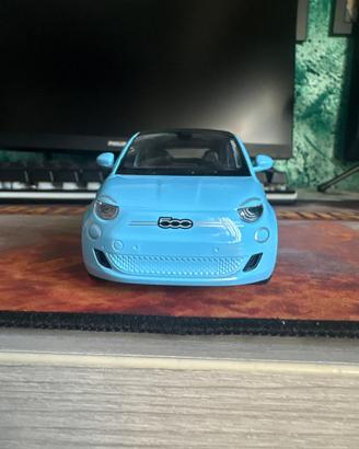 modellino Fiat 500