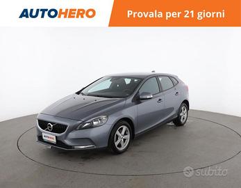 VOLVO V40 YM77139