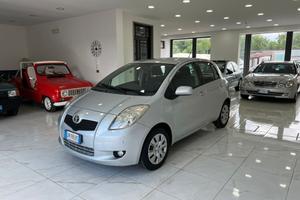 Toyota Yaris 1.0 5 porte Sol PER NEOPATENTATI
