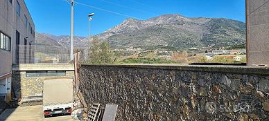 Immobile di 600 m² con 2 locali a Borghetto Santo 