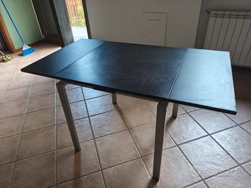 TAVOLO ALLUNGABILE  +SEDIE