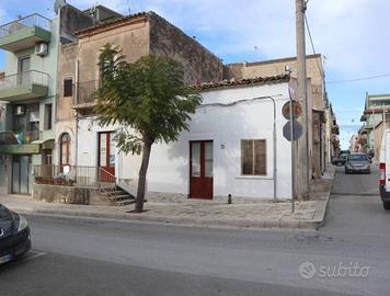 Casa indipendente di 259 m² con più di 5 locali a 