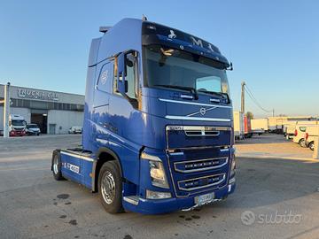 Trattore stradale volvo Fh 13 460 euro 6