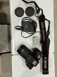 Canon EOS 700D reflex con 18-55mm STM + accessori
