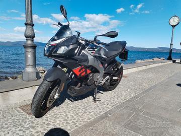 Aprilia Tuono rs R125 ABS
