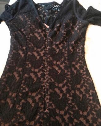 Abito in pizzo Sisley