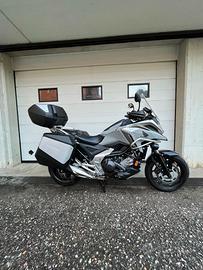 Honda NC750X DCT