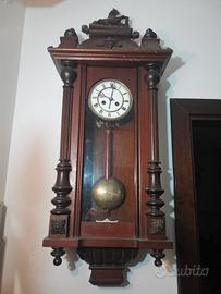 Orologio a pendolo da parete