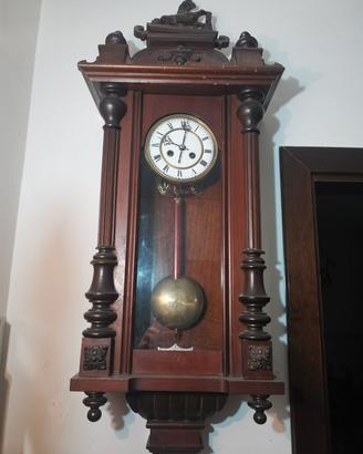 Orologio a pendolo da parete
