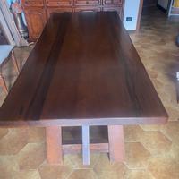 Tavolo in legno massello con 6 sedie