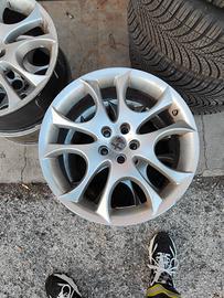 Cerchi in lega alfa romeo