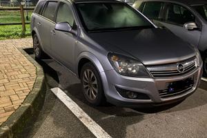 Opel Astra SW 1.7 Diesel del 2011