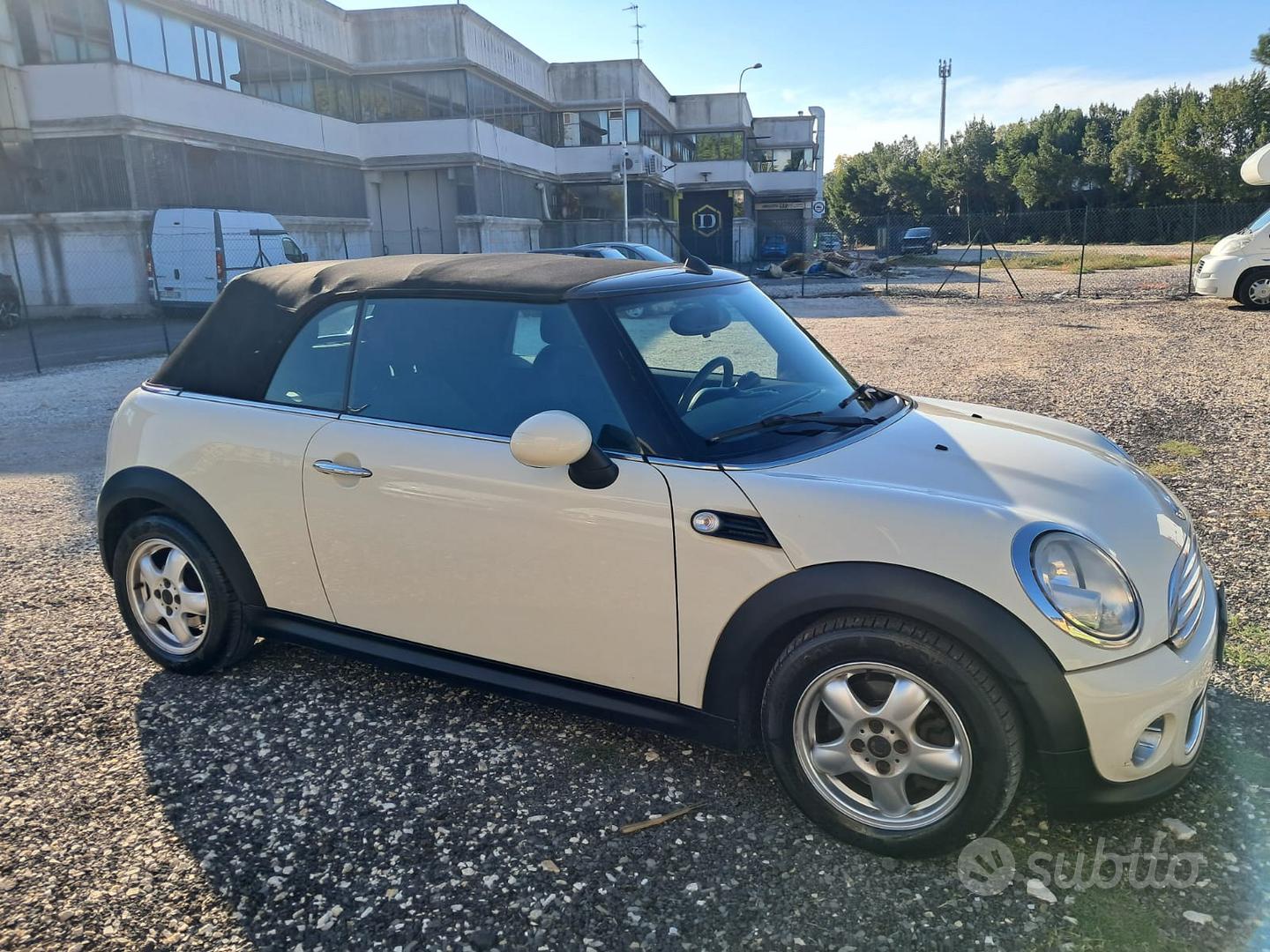 Mini Mini Cabrio (R57)