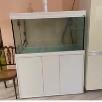 Acquario 300l con mobile quasi nuovo